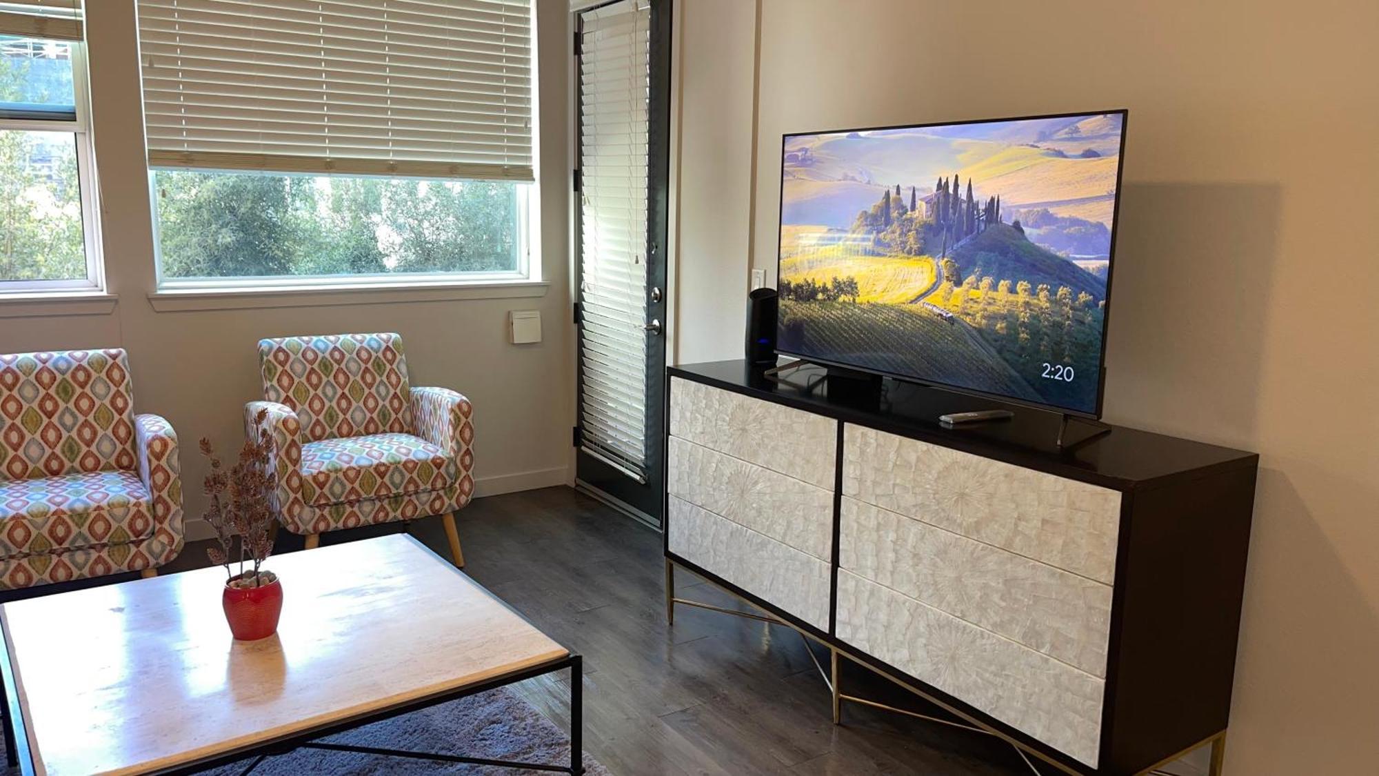 Luxury Designed 2 Bedrooms Part Hotel In Woodland Hills Ca ロサンゼルス エクステリア 写真